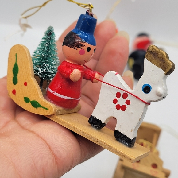 Lot of 4 Christmas Vintage Wood Figurines Made in Taiwan Colorful - Picture 3 of 12